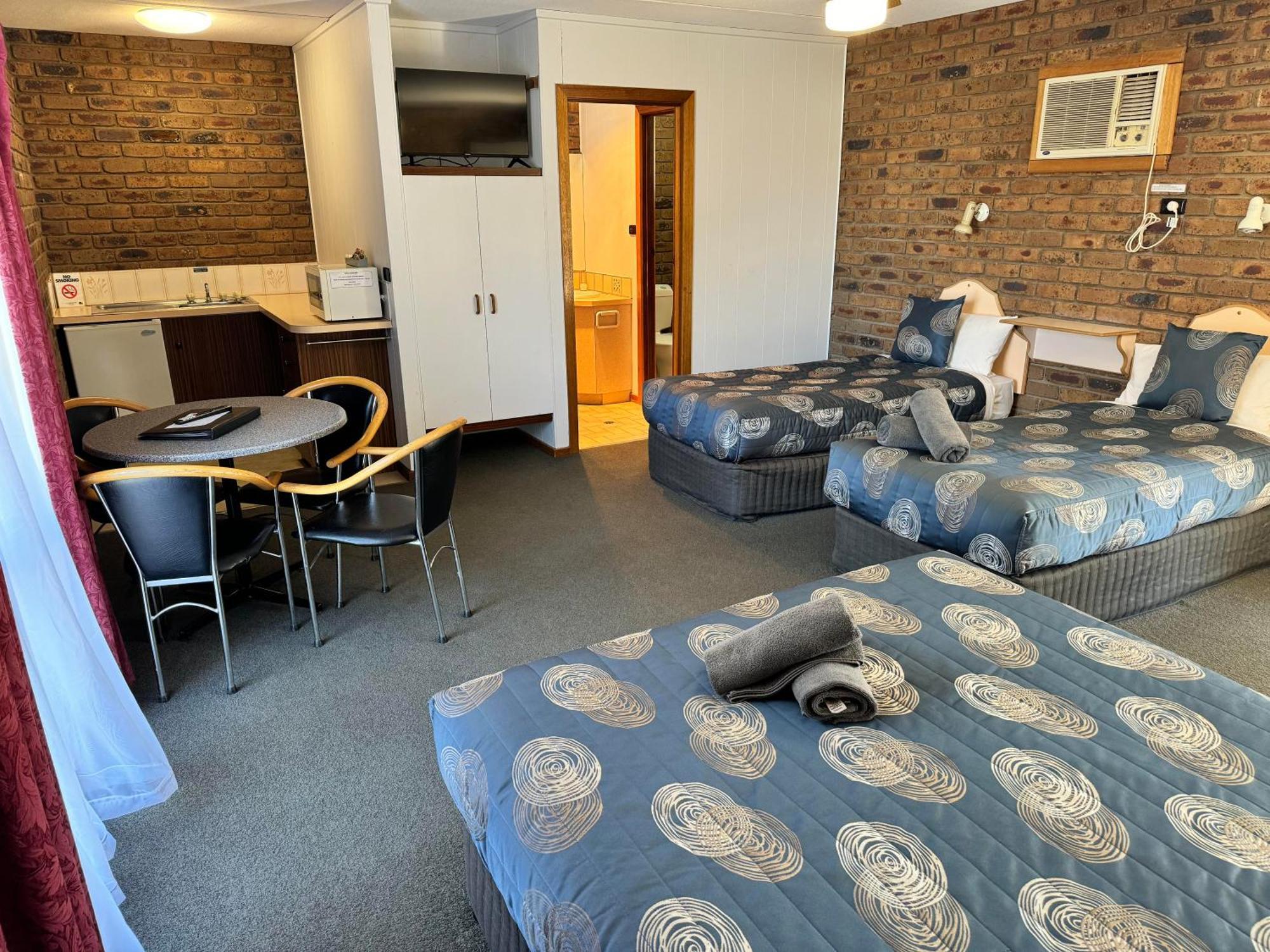 Tooleybuc Motel